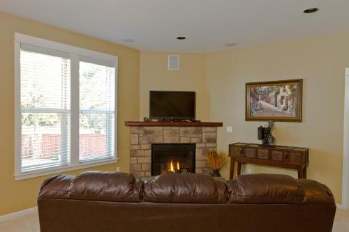 Canal View-ac-on Canal-4br/3ba