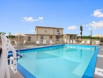 Hotel Howard Johnson Express Inn-sandusky Amusement Park