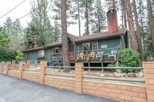 Robinson Lodge By Big Bear Cool Cabins