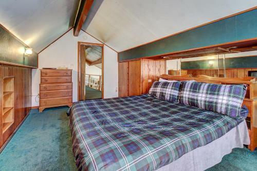 Mallard Bay Lakefront Retreat