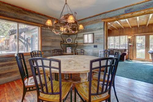 Mallard Bay Lakefront Retreat