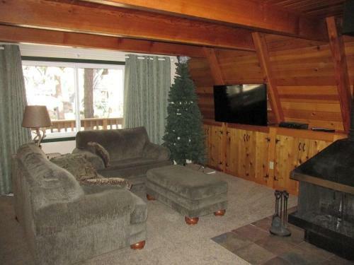 074 Lucky Bear Lodge Cabin