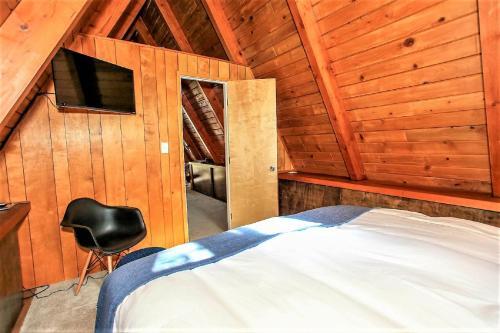 Rancho Pines Moonridge Cabin
