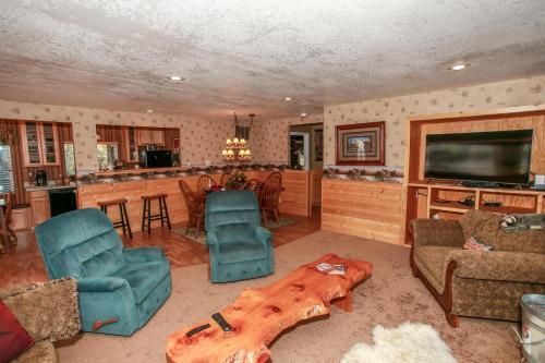 1765 - Eureka Chalet