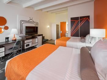 Howard Johnson Hotel - Toms River