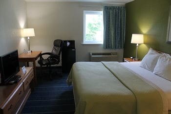 Hotel Days Inn And Suites Bridgeport