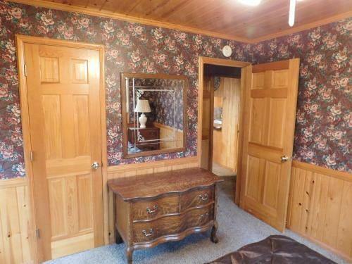 Lake View Retreat