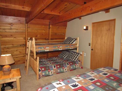 070 Tree Top Cabin