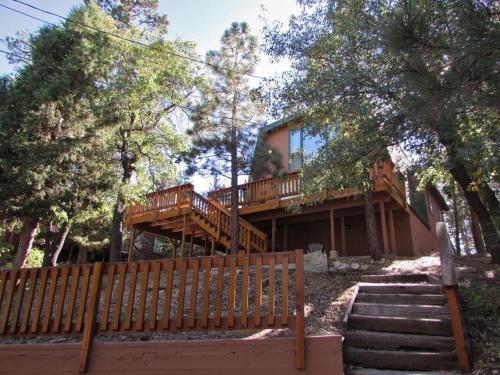 070 Tree Top Cabin