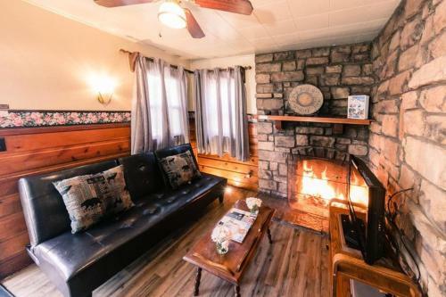 Mole Cabin