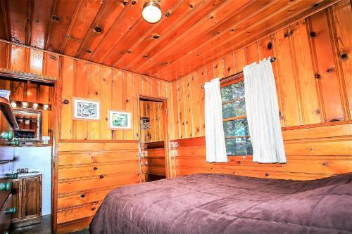 ~lupine Cabin #106~