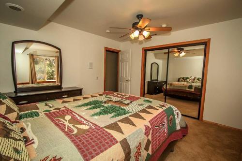 Golden Oak Views #1603