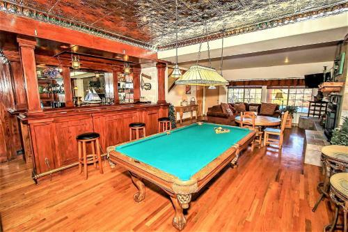 Bear Creek Lodge
