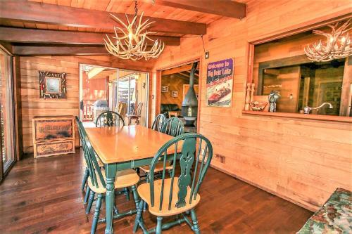 1762 - Nice Catch Cabin