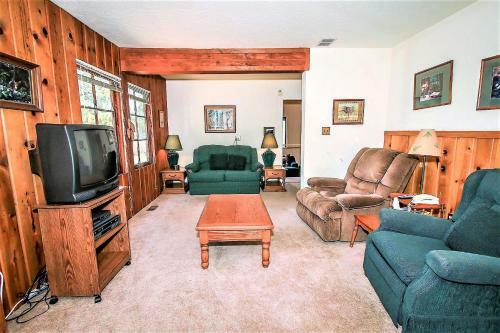Jus 'restin "pub-crawl" Cabin