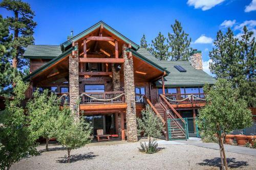 900-seven Star Sunrise Retreat
