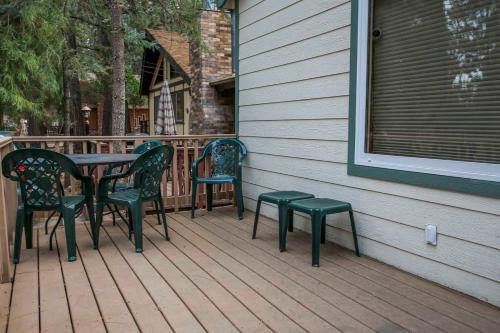 1693 - Moonridge Getaway