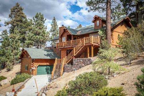 Alpine Lodge Downtown Log Home