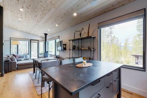 Lake Cabin 9