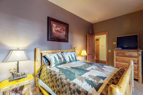 Antler Ridge Ski Lodge