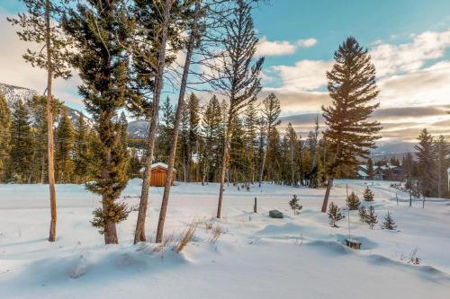Antler Ridge Ski Lodge