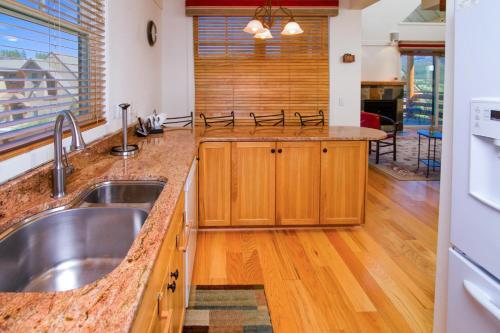 Saddle Ridge Townhome I-5