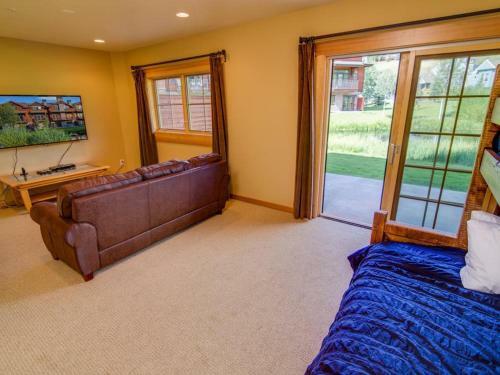Spanish Peaks Condo 20