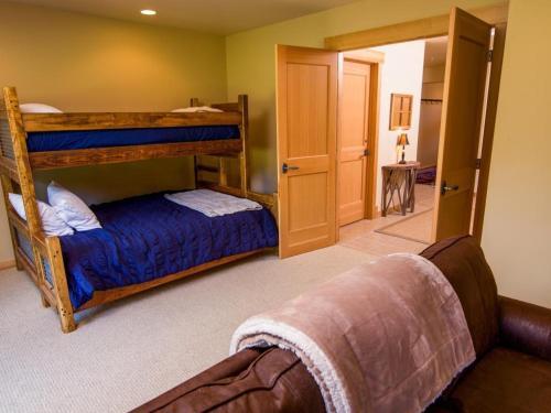Spanish Peaks Condo 20