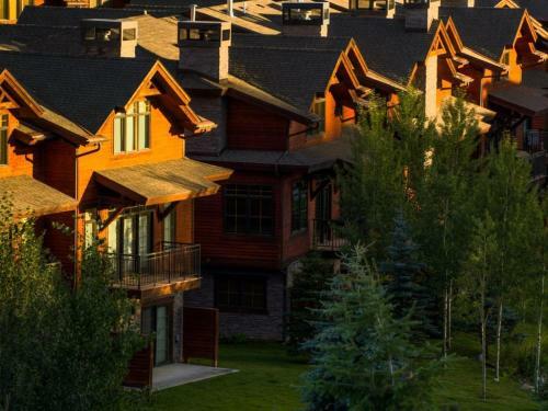 Spanish Peaks Condo 20