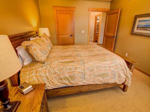 Spanish Peaks Condo 20