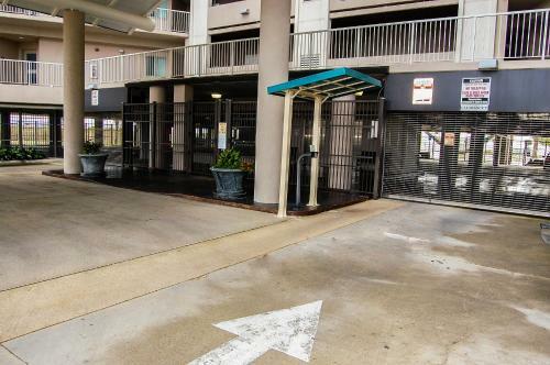 Sea Breeze 305 - Two Bedroom Apartment