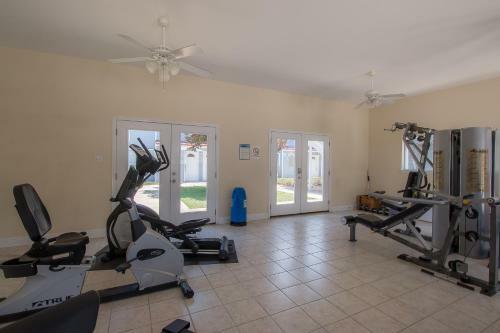 Oak Shores Studio 56 Apartment