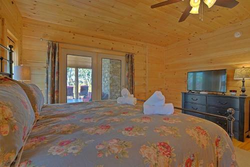 High Top Mountain Lodge Cabin