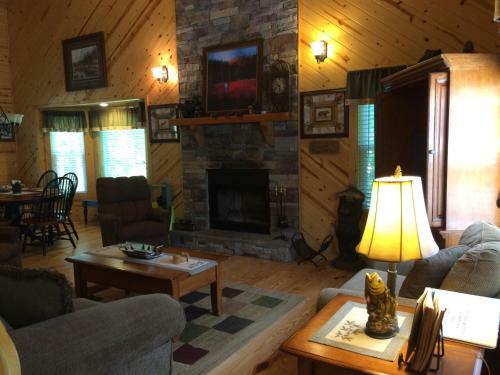 Pine Cabin At Blairsville
