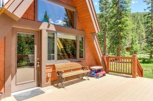 Blue River Cabin In The Woods