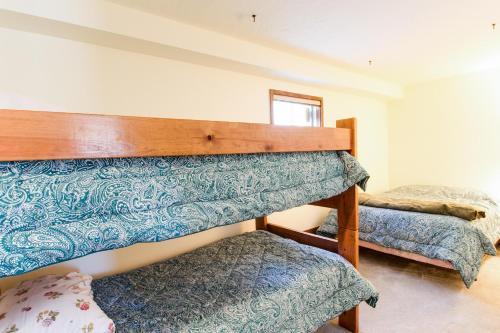 Blue River Lodge