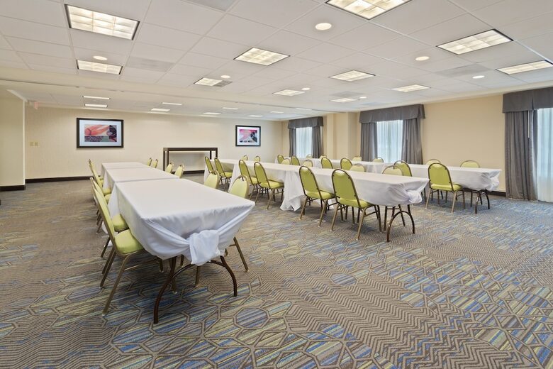 Holiday Inn Express Hotel & Suites Largo-clearwater