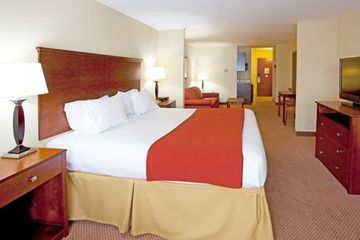 Holiday Inn Express Hotel & Suites Quincy I-10