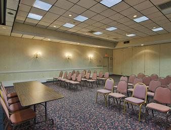 Howard Johnson Hotel - Middletown