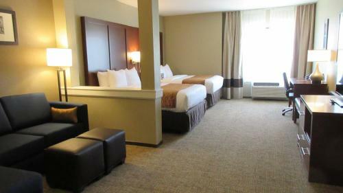 Hotel Comfort Inn & Suites