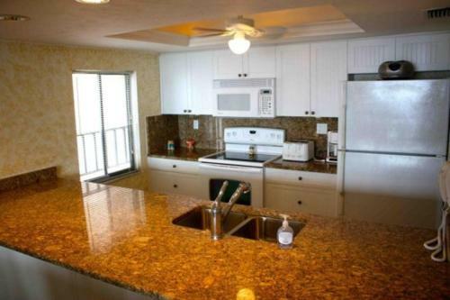 Apartamento Seascape - Two Bedroom Condominium E-106