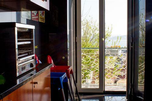 Hostal Lisb'on Hostel