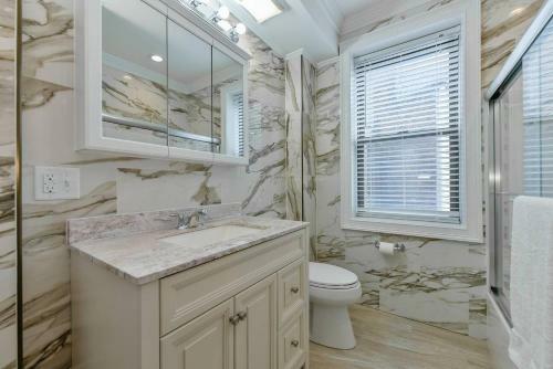Apartamento Two-bedroom, One-bath In North End