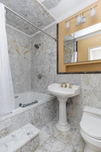 Apartamento Two-bedroom On Beacon Street Apt 1