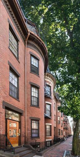 102 Chandler #4 By Lyon Apartments