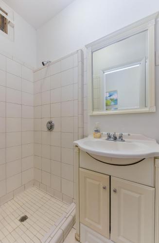 Apartamento Two-bedroom, One-bath Apt In Historic North End