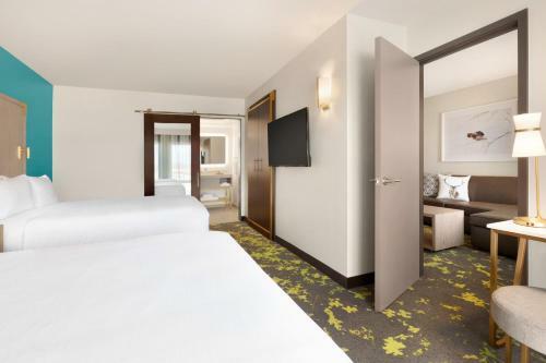 Hotel Embassy Suites By Hilton Boulder