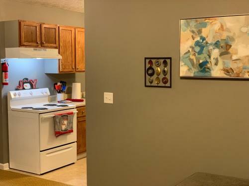 Jackson Apartments Unit B