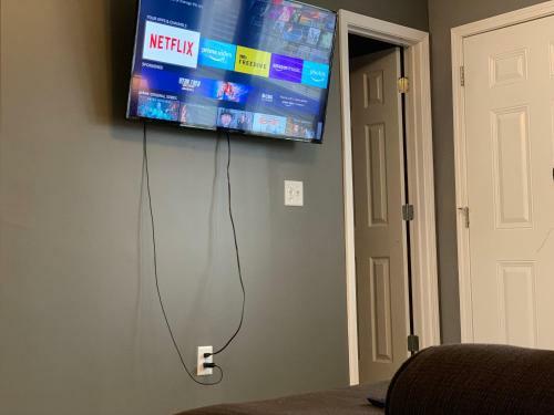 Jackson Apartments Unit B