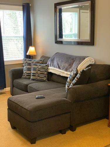 Jackson Apartments Unit B